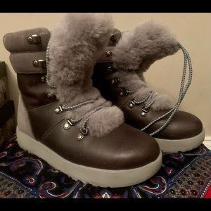 Ugg - Used Snow boots
